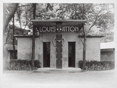 louis vuitton zoo humain|louis vuitton traveling circus.